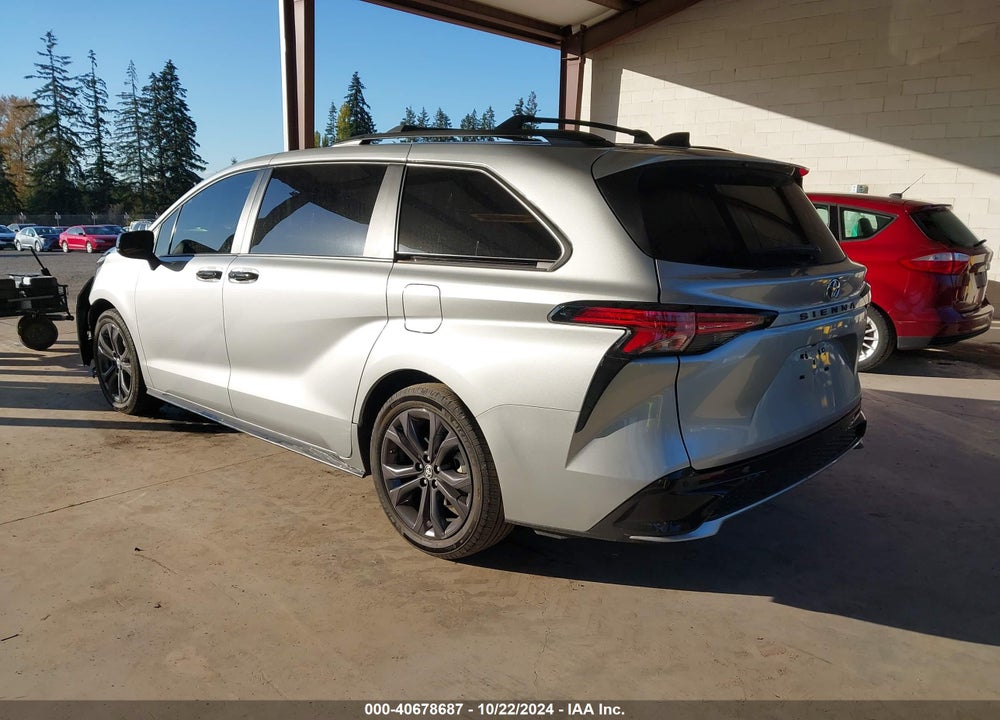 2022 TOYOTA SIENNA XSE VIN: 5TDDRKECXNS098867