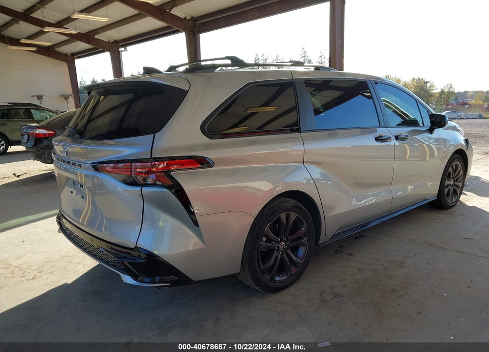 2022 TOYOTA SIENNA XSE VIN: 5TDDRKECXNS098867