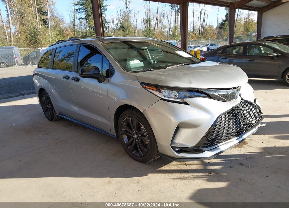2022 TOYOTA SIENNA XSE VIN: 5TDDRKECXNS098867