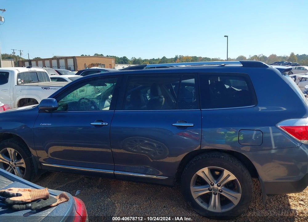 2013 TOYOTA HIGHLANDER LIMITED V6 VIN: 5TDYK3EH5DS134552