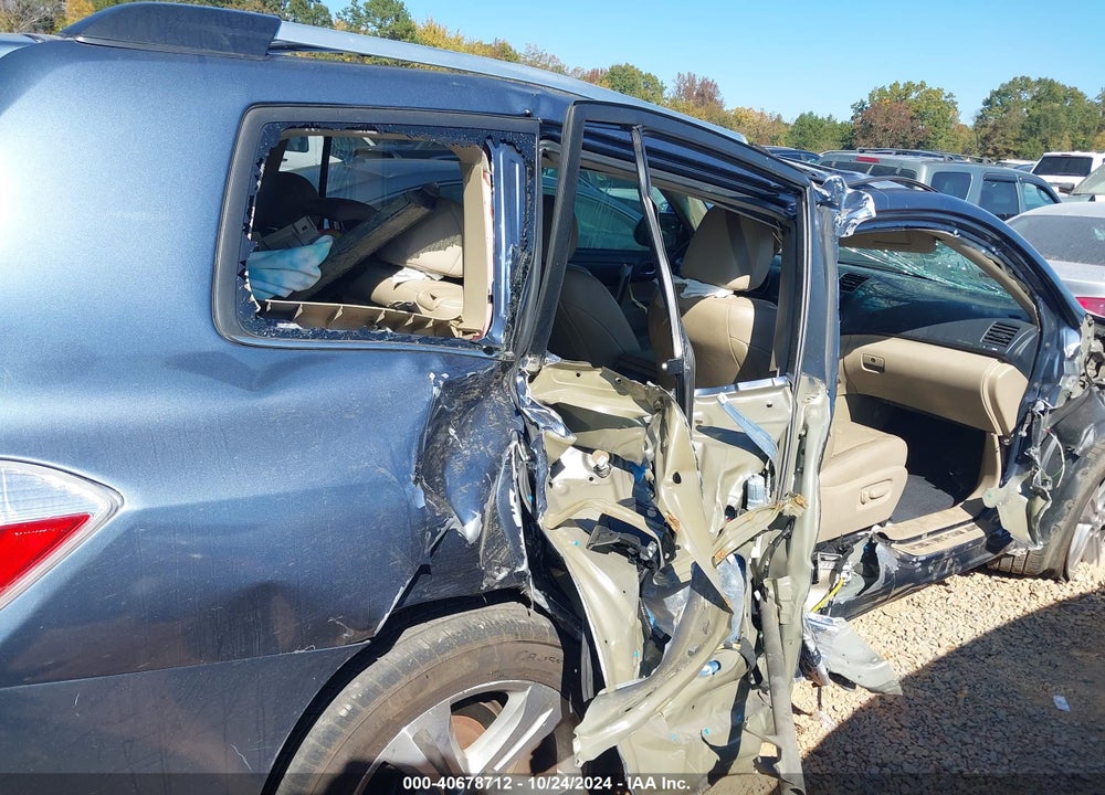2013 TOYOTA HIGHLANDER LIMITED V6 VIN: 5TDYK3EH5DS134552