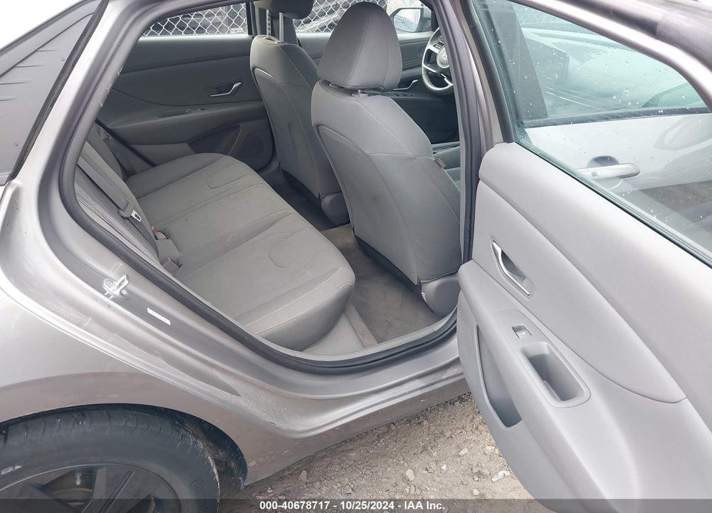 2022 HYUNDAI ELANTRA SEL VIN: KMHLS4AG3NU270930