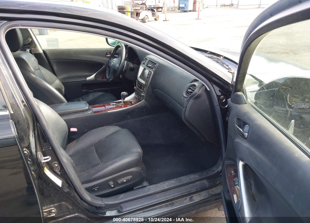2007 LEXUS IS 350 VIN: JTHBE262372009707