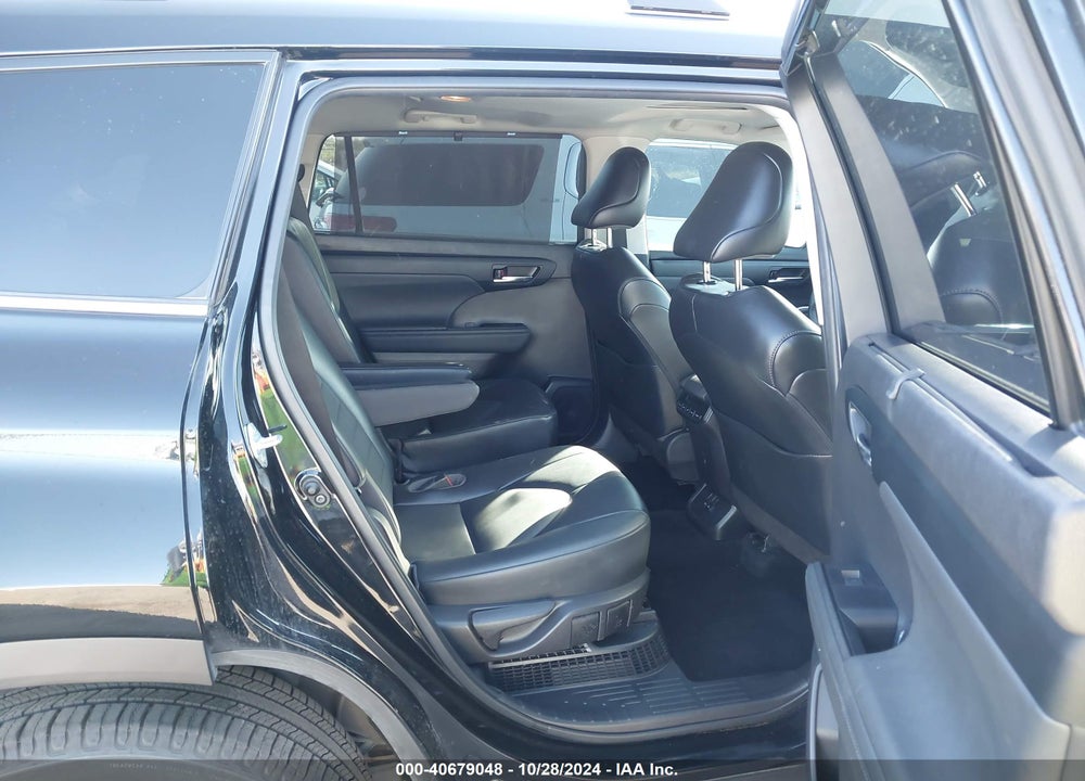 2022 TOYOTA HIGHLANDER HYBRID XLE VIN: 5TDGARAH5NS513480