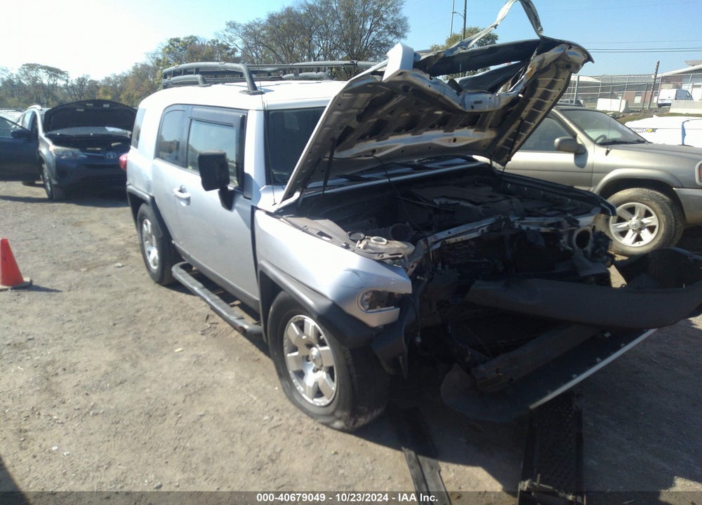 2008 TOYOTA FJ CRUISER VIN: JTEZU11F28K005992