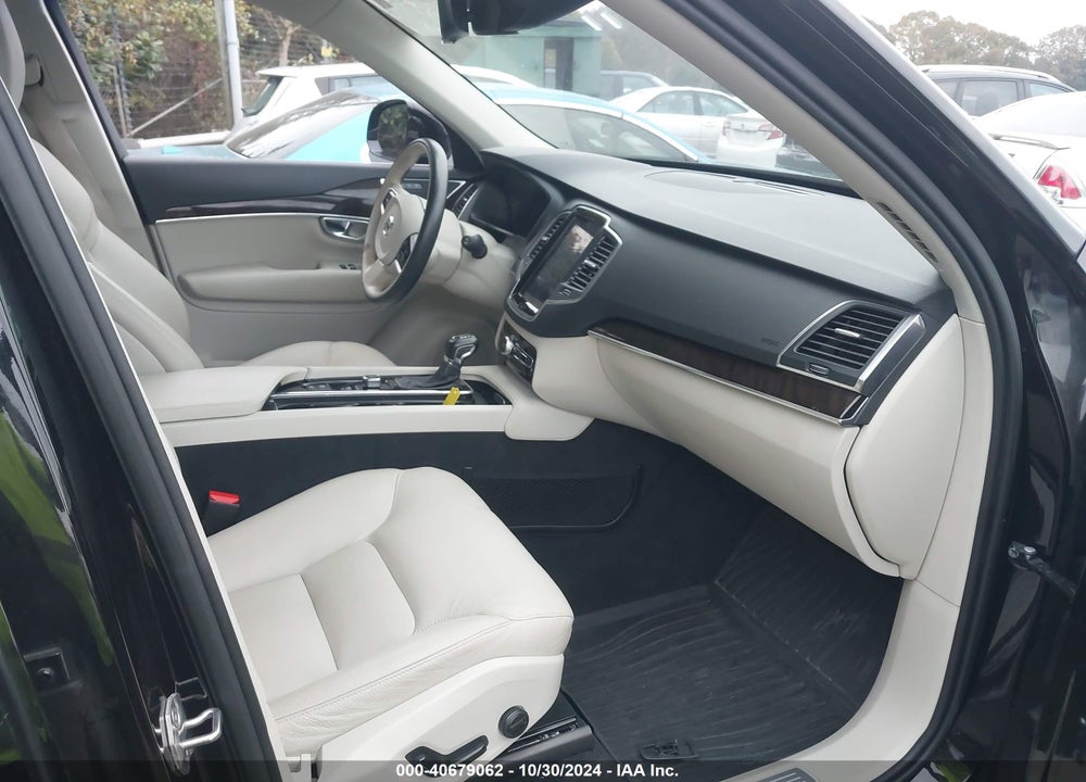 2019 VOLVO XC90 T5 MOMENTUM VIN: YV4102CK4K1479921