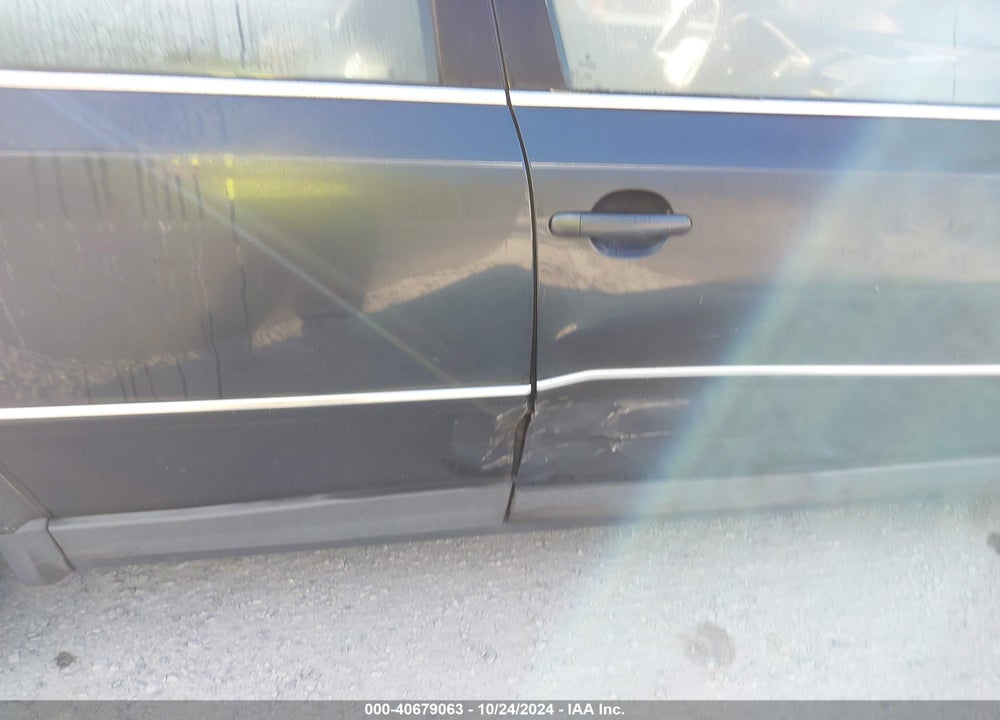 2004 VOLKSWAGEN PASSAT GLS VIN: WVWVD63B74E293236