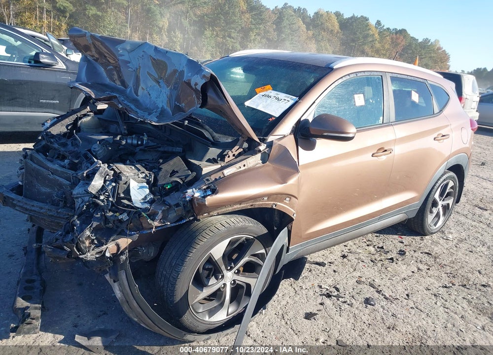 2016 HYUNDAI TUCSON SPORT VIN: KM8J33A21GU053236