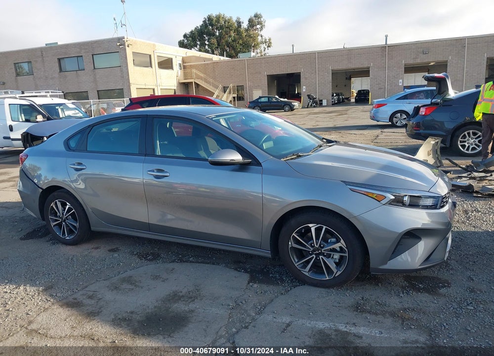 2024 KIA FORTE LXS VIN: 3KPF24AD0RE743484