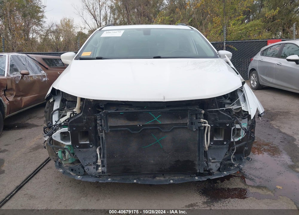 2017 CHRYSLER PACIFICA TOURING L VIN: 2C4RC1BG0HR702643