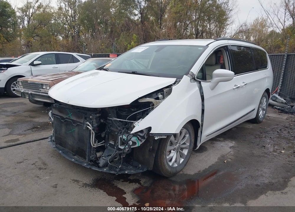 2017 CHRYSLER PACIFICA TOURING L VIN: 2C4RC1BG0HR702643