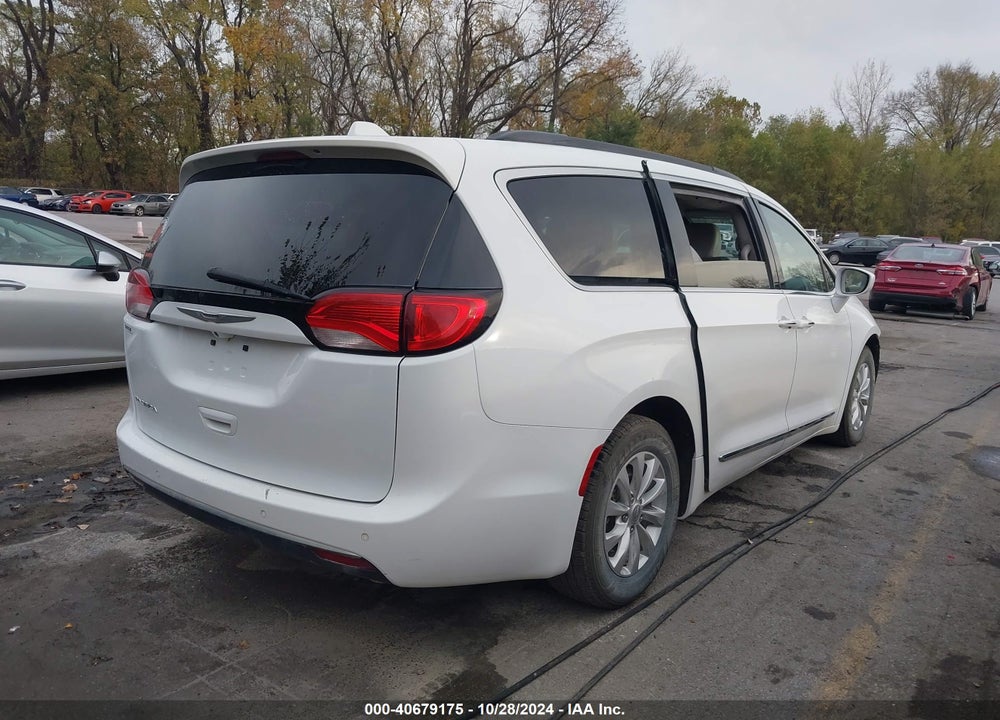 2017 CHRYSLER PACIFICA TOURING L VIN: 2C4RC1BG0HR702643