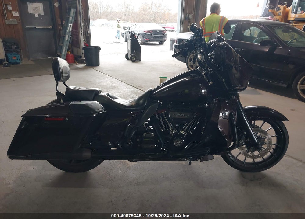 2019 HARLEY-DAVIDSON FLHXSE VIN: 1HD1PXL15KB960854