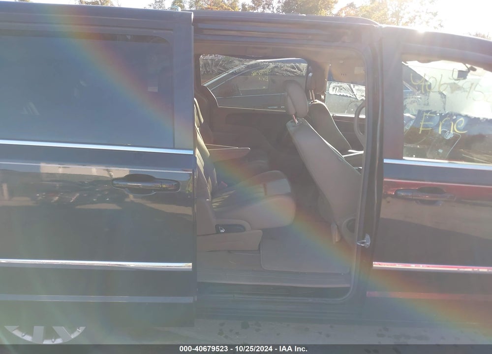 2014 CHRYSLER TOWN & COUNTRY TOURING VIN: 2C4RC1BG5ER377239
