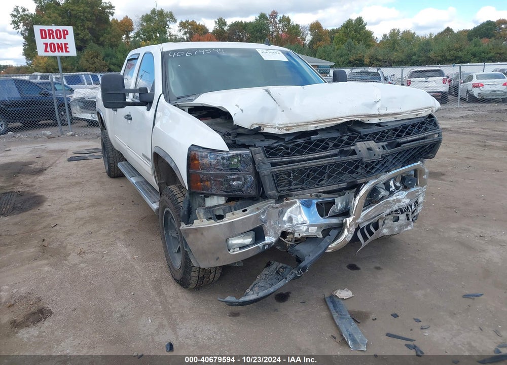 2011 CHEVROLET SILVERADO 2500HD LT VIN: 1GC1KXE83BF119828