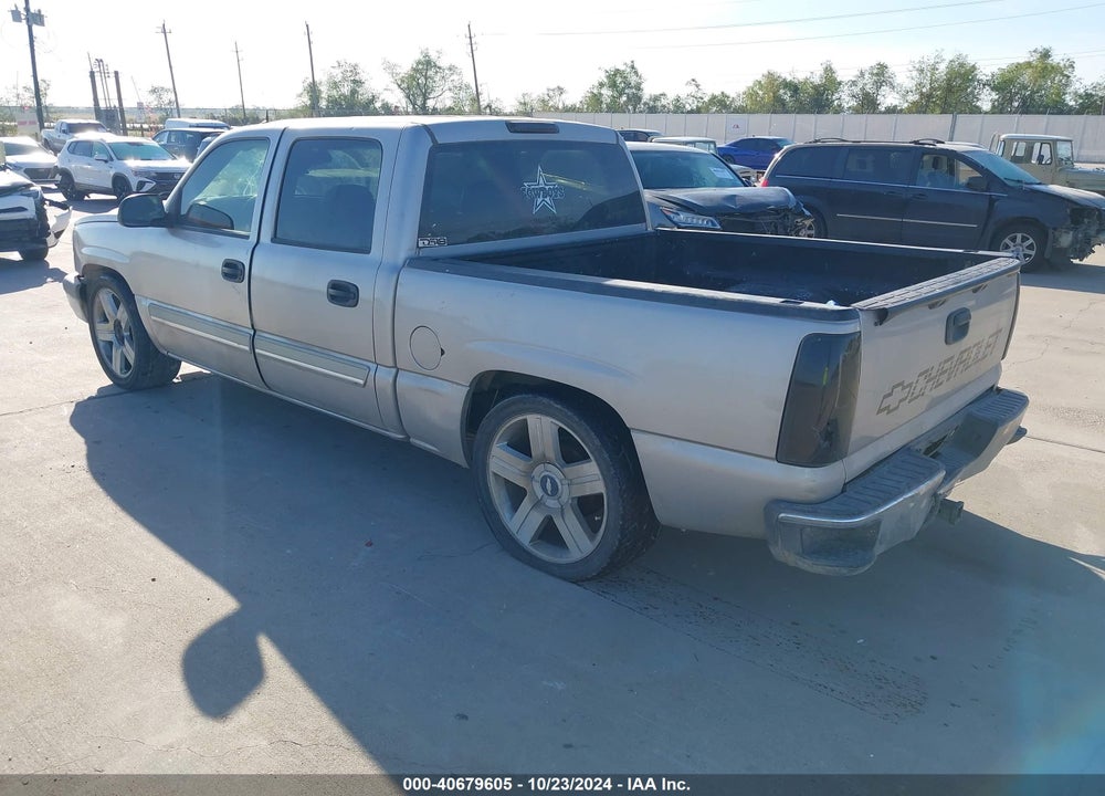 2005 CHEVROLET SILVERADO 1500 LT VIN: 2GCEC13T251120452