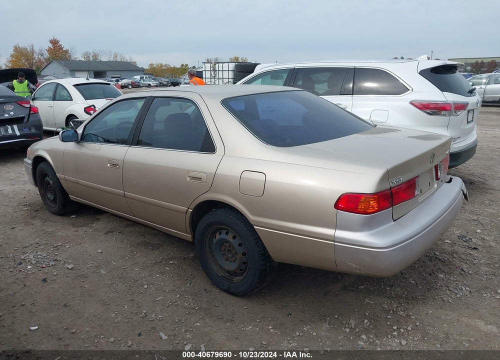 2000 TOYOTA CAMRY LE VIN: JT2BG22K0Y0416844