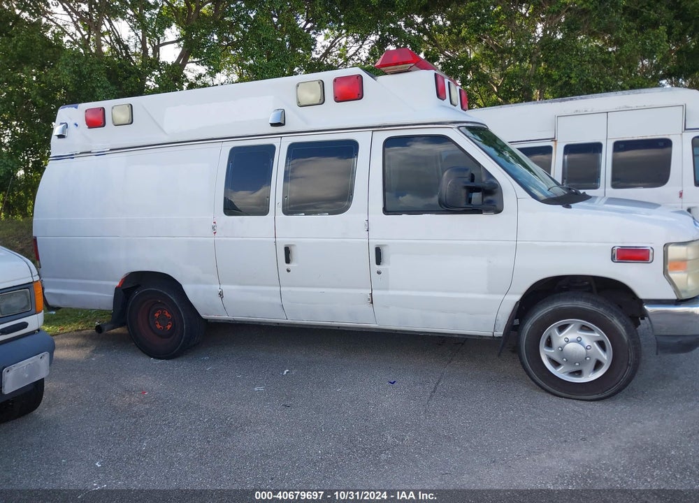 2009 FORD E-350 SUPER DUTY COMMERCIAL VIN: 1FDSS34P49DA88208
