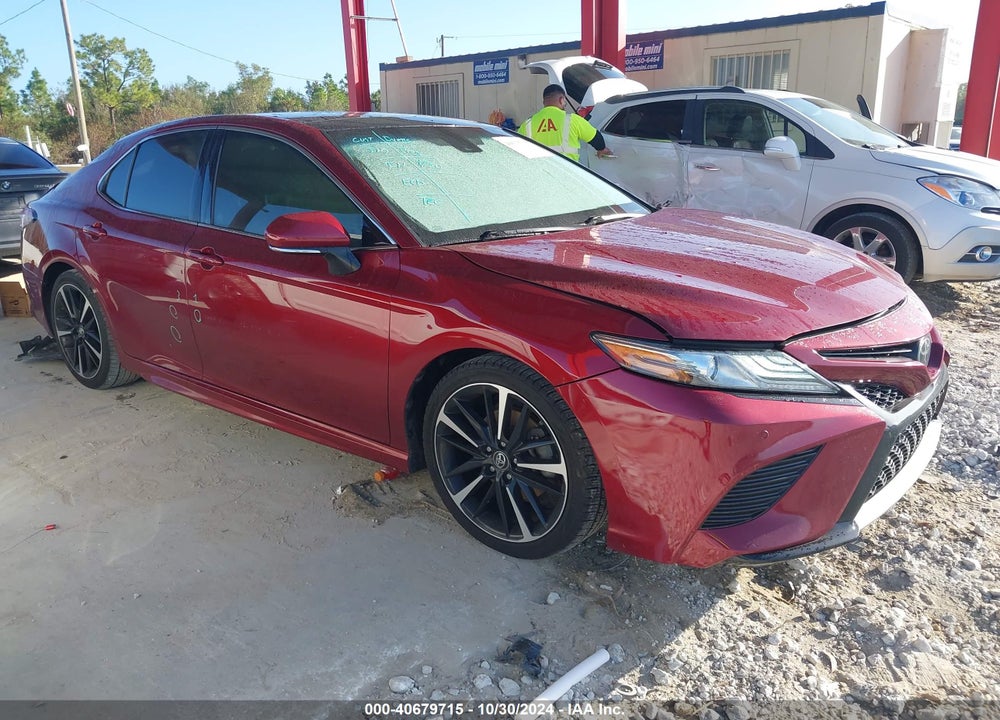 2018 TOYOTA CAMRY XSE VIN: 4T1B61HK3JU640261