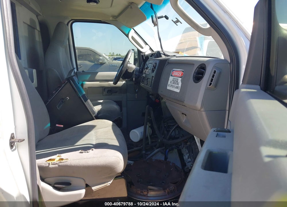 2014 FORD E-350 SUPER DUTY COMMERCIAL VIN: 1FDSS3EL8EDB15190
