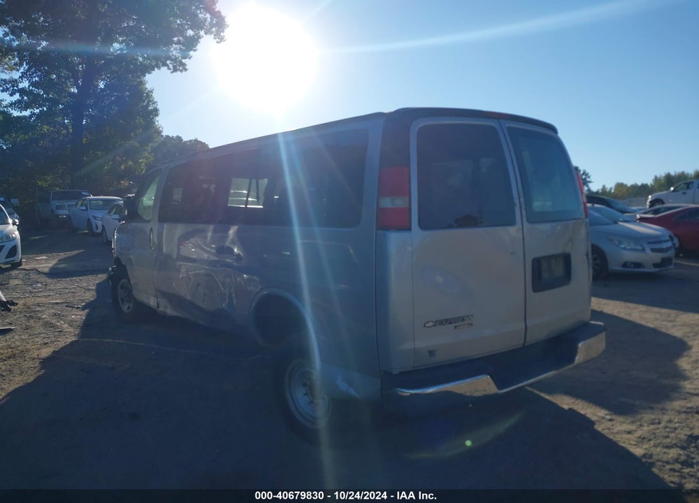 2007 CHEVROLET EXPRESS G3500 VIN: 1GAHG39UX71242698