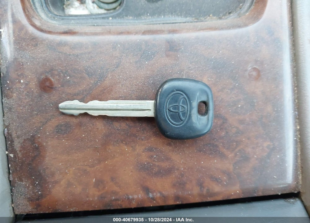 2002 TOYOTA AVALON XLS VIN: 4T1BF28B52U243724