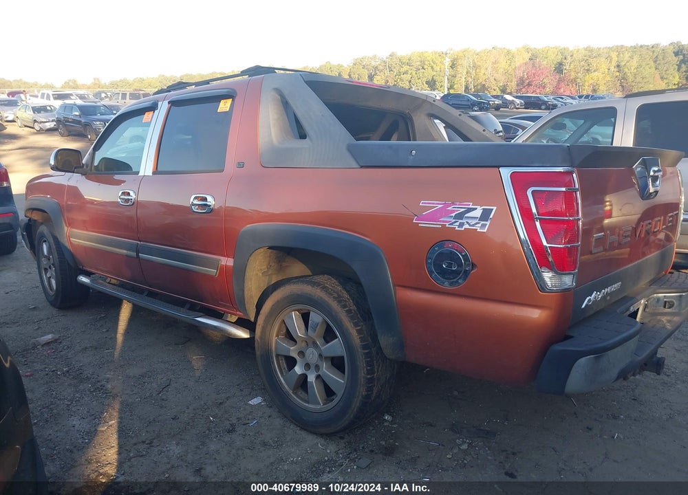 2005 CHEVROLET AVALANCHE 1500 Z66 VIN: 3GNEC12Z45G211176