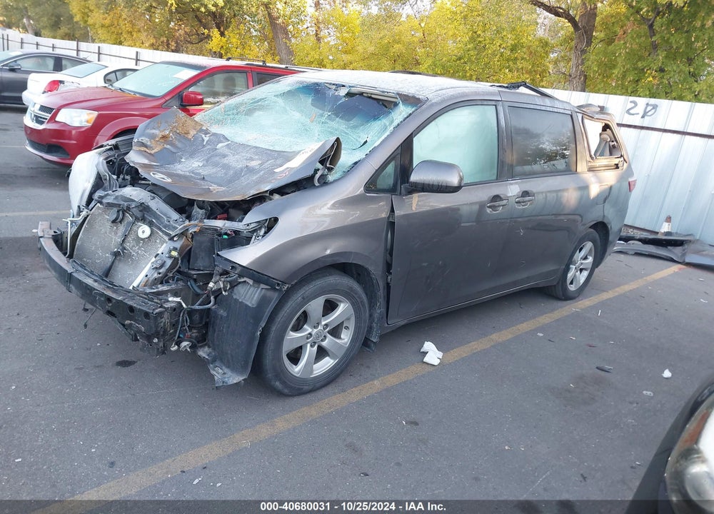 2017 TOYOTA SIENNA LE 8 PASSENGER VIN: 5TDKZ3DC6HS893689