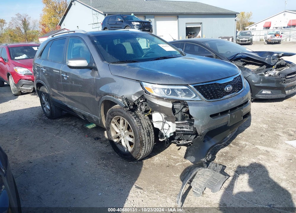 2014 KIA SORENTO LX V6 VIN: 5XYKT4A76EG452927