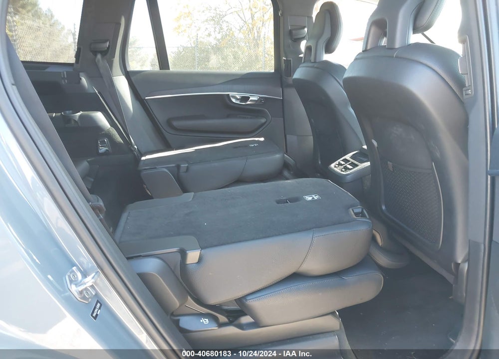 2020 VOLVO XC90 T6 MOMENTUM 6 PASSENGER VIN: YV4A221K4L1539260