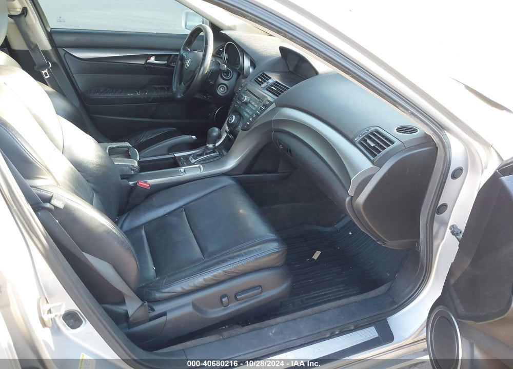 2013 ACURA TL 3.5 VIN: 19UUA8F25DA009140