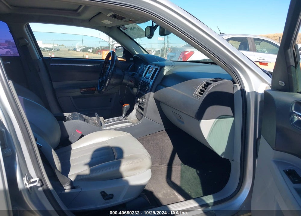 2007 CHRYSLER 300C VIN: 2C3KA63H27H854864