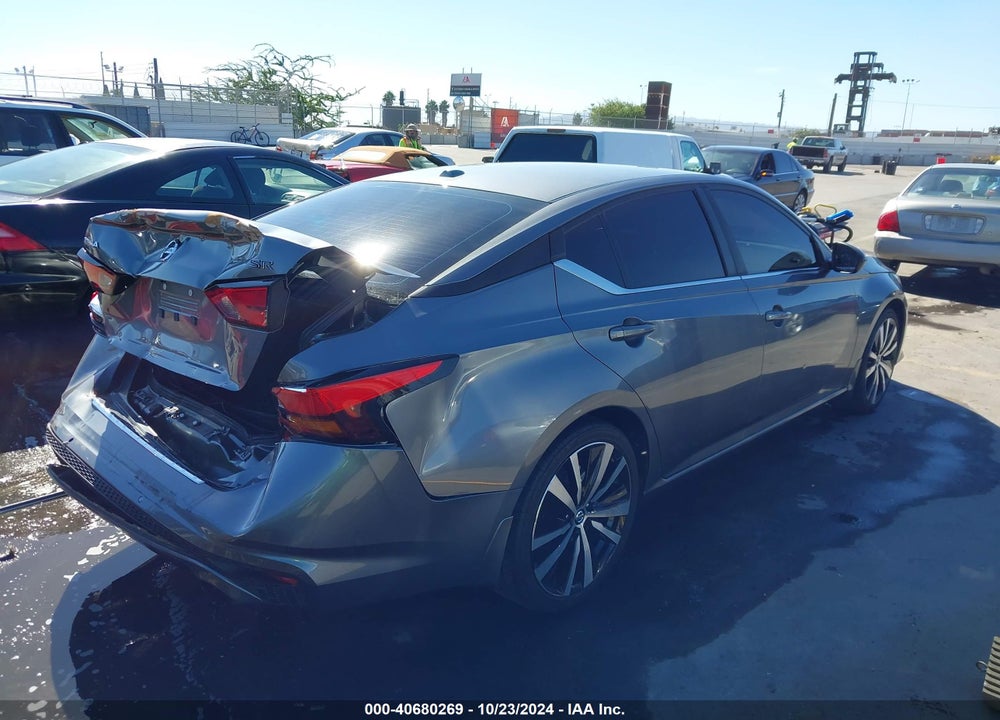 2022 NISSAN ALTIMA SR FWD VIN: 1N4BL4CV4NN349158