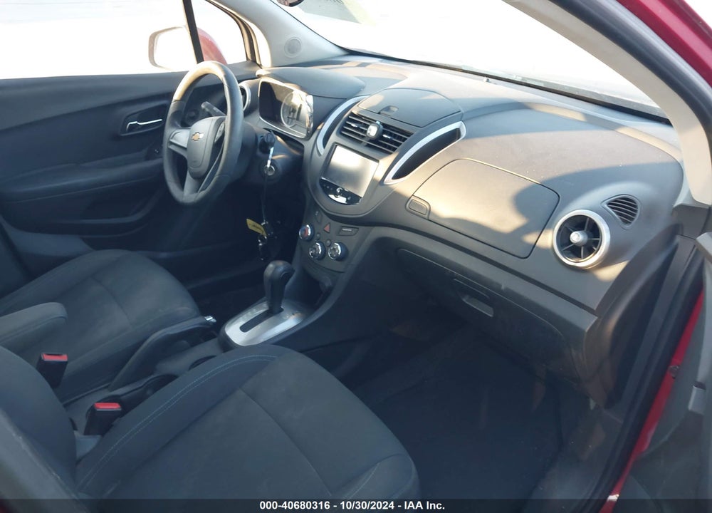 2015 CHEVROLET TRAX 1LS VIN: KL7CJPSB8FB084306