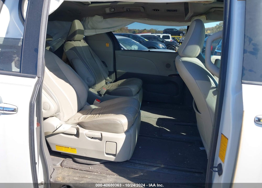 2013 TOYOTA SIENNA XLE LIMITED VIN: 5TDDK3DC3DS067230