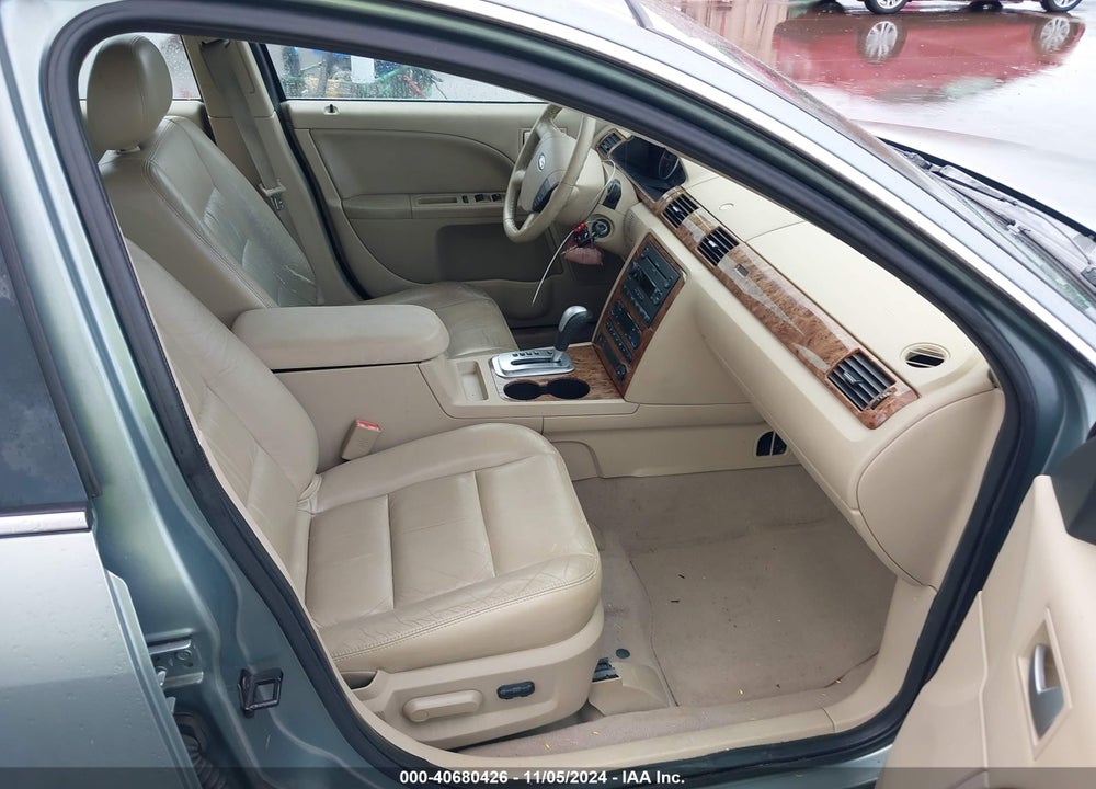 2005 FORD FIVE HUNDRED SEL VIN: 1FAFP24185G102803