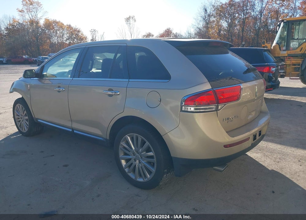2011 LINCOLN MKX VIN: 2LMDJ8JK4BBJ30300