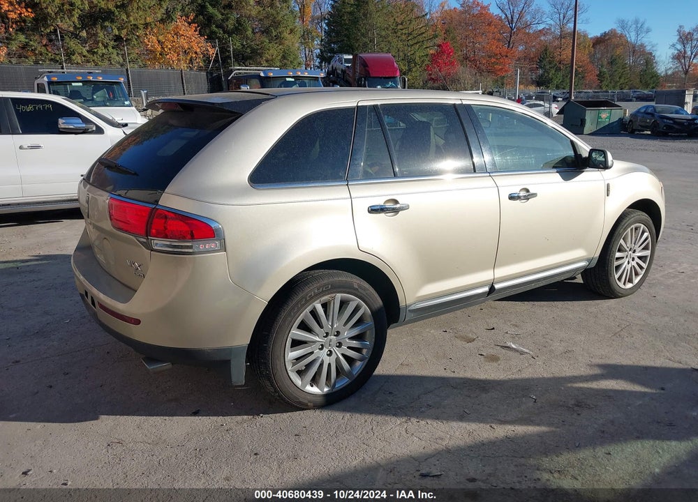 2011 LINCOLN MKX VIN: 2LMDJ8JK4BBJ30300