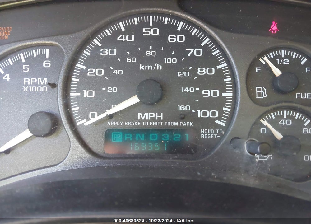 2002 CHEVROLET TAHOE LS VIN: 1GNEC13Z22R287991