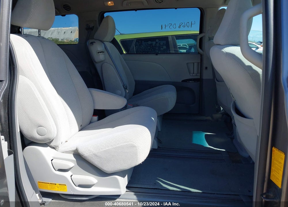 2013 TOYOTA SIENNA LE V6 8 PASSENGER VIN: 5TDKK3DC6DS354634