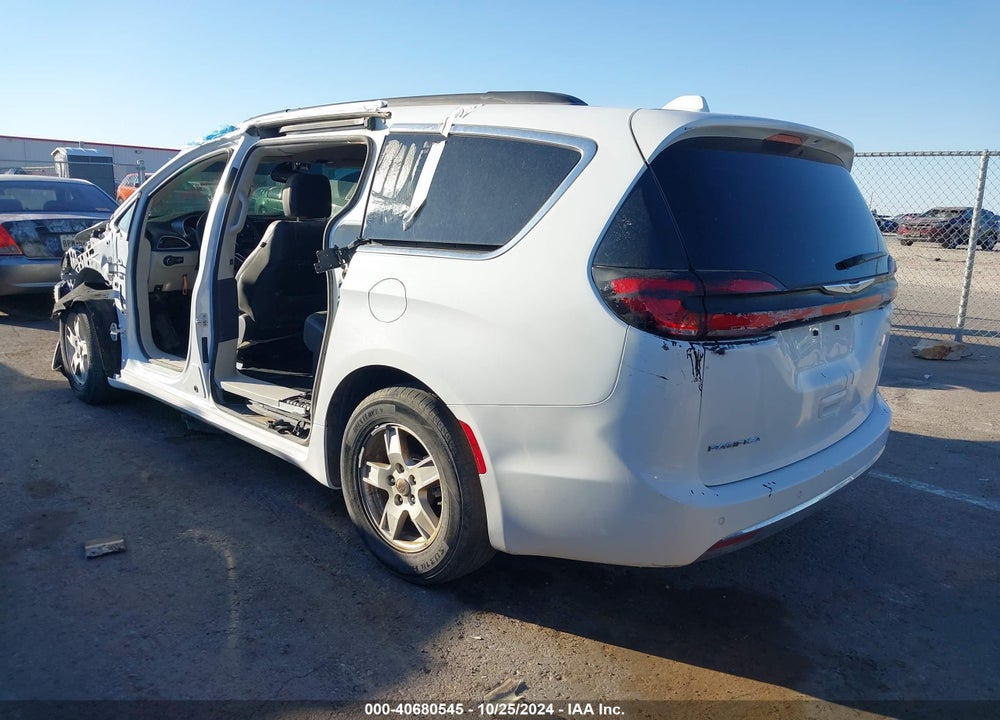2022 CHRYSLER PACIFICA TOURING L VIN: 2C4RC1BG6NR168673