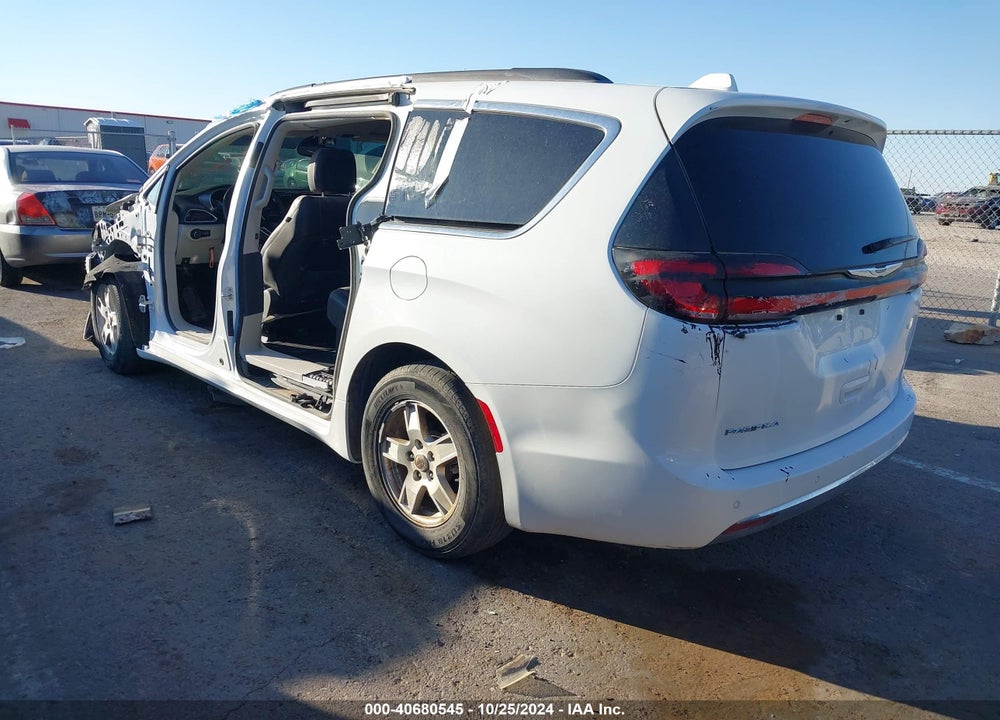 2022 CHRYSLER PACIFICA TOURING L VIN: 2C4RC1BG6NR168673