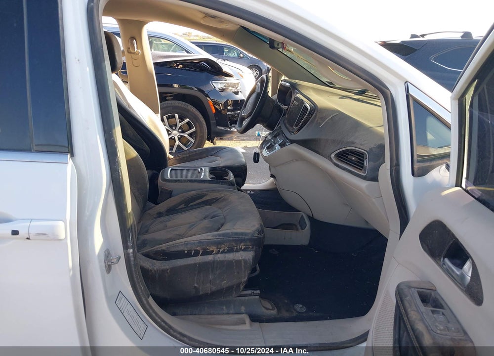 2022 CHRYSLER PACIFICA TOURING L VIN: 2C4RC1BG6NR168673