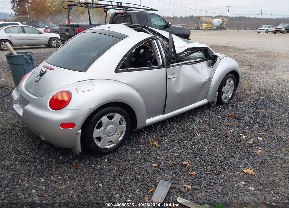 2001 VOLKSWAGEN NEW BEETLE GLX VIN: 3VWDD21C11M424969