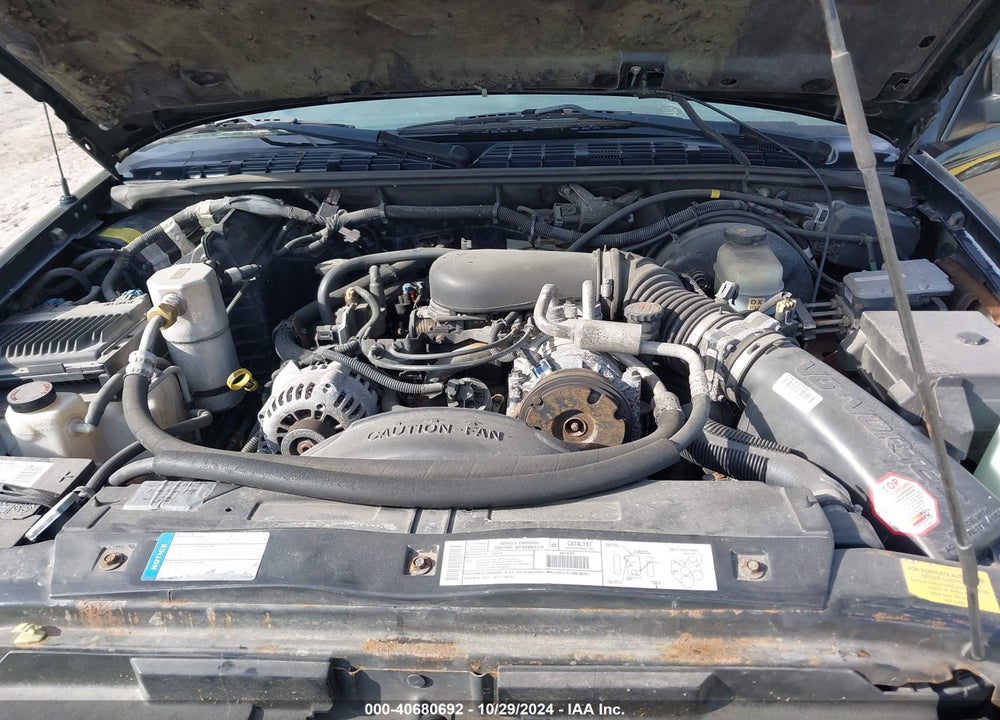 2000 CHEVROLET S-10 LS VIN: 1GCCT19W3Y8199656