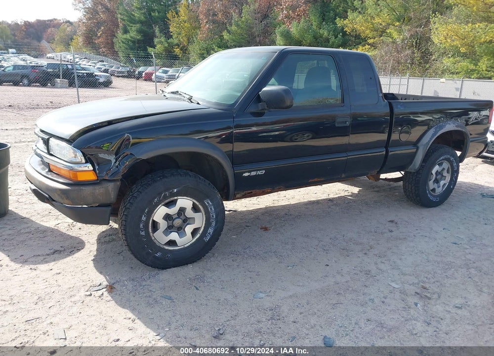 2000 CHEVROLET S-10 LS VIN: 1GCCT19W3Y8199656