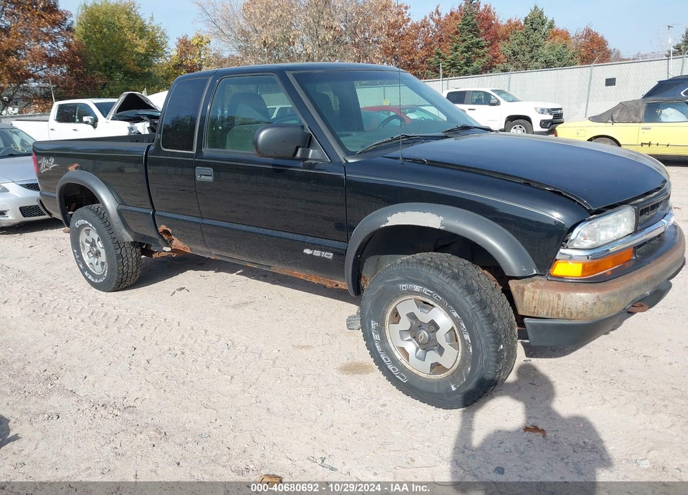 2000 CHEVROLET S-10 LS VIN: 1GCCT19W3Y8199656