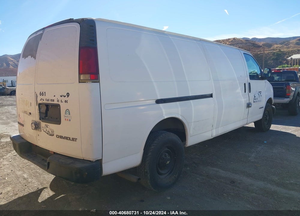 2000 CHEVROLET EXPRESS VIN: 1GCHG39R9Y1261747