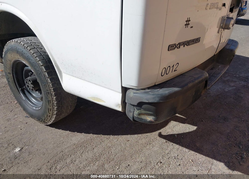 2000 CHEVROLET EXPRESS VIN: 1GCHG39R9Y1261747