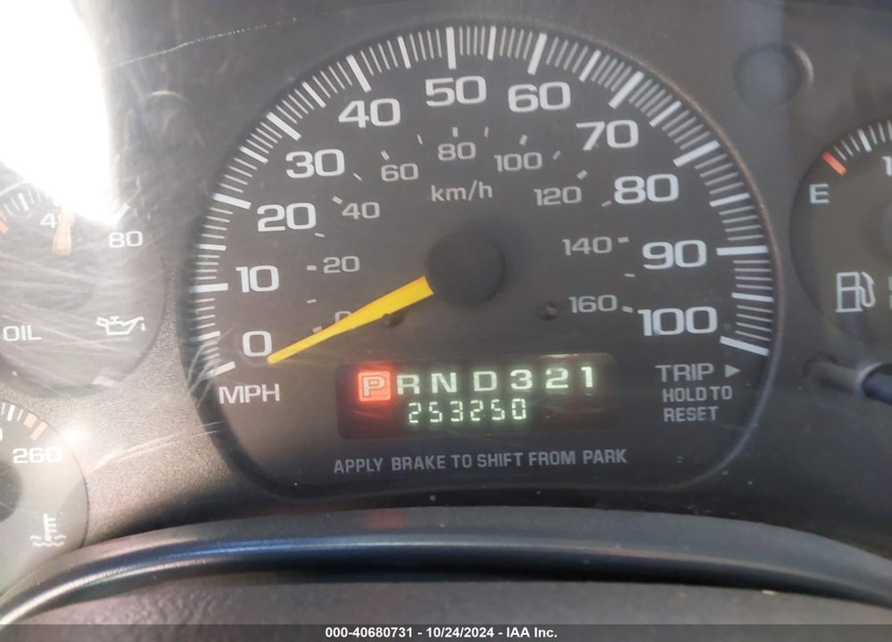 2000 CHEVROLET EXPRESS VIN: 1GCHG39R9Y1261747